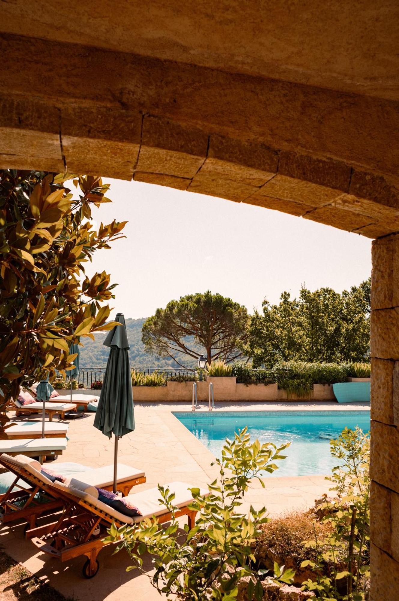Loup Castel Boutique Hotel B&B Le Bar-sur-Loup Eksteriør bilde